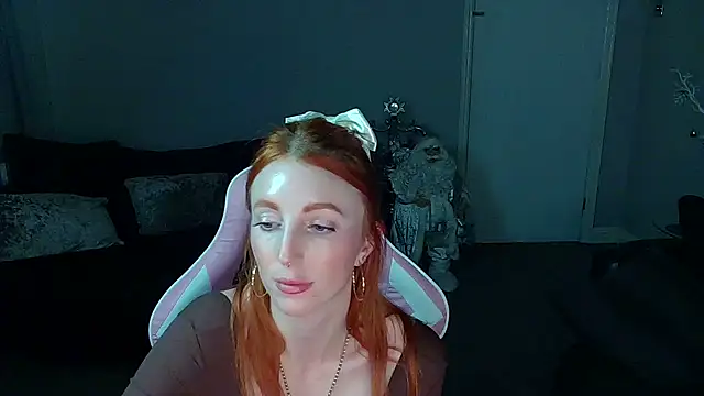 Red firesquirt online show from 23, 12, 2024