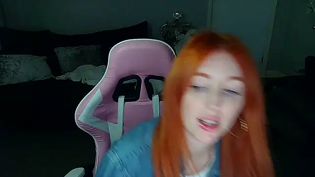 Red firesquirt online show from 24, 12, 2024