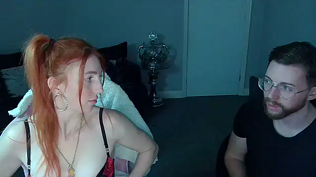 Red firesquirt online show from 29, 12, 2024