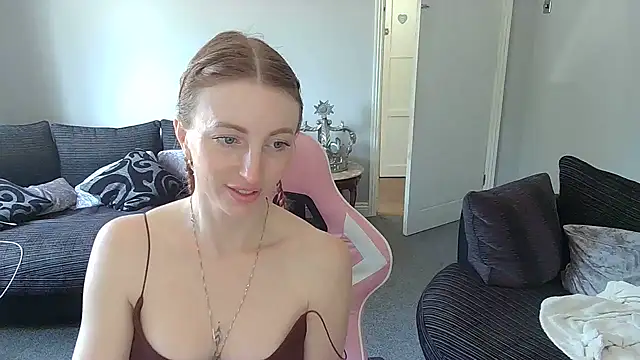 Red firesquirt online show from 29, 4, 2026