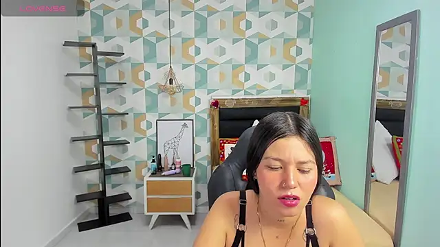 Snapshot of LORENADAVIES chatting on 2, 12, 2025 LORENADAVIES online show from 2, 12, 2025