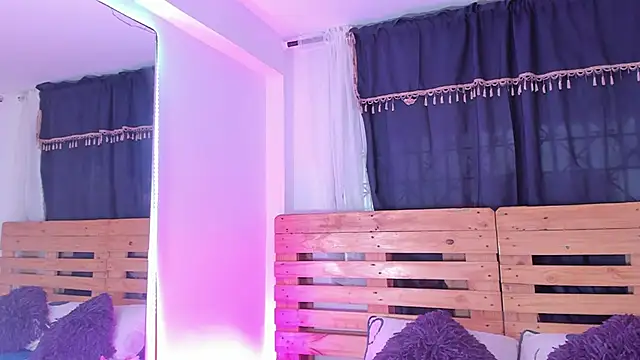 Snapshot of shantal_rosse1 chatting on 7, 2, 2025 shantal rosse1 online show from 7, 2, 2025