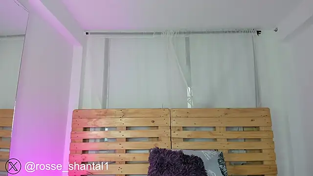 Snapshot of shantal_rosse1 chatting on 31, 10, 2025 shantal rosse1 online show from 31, 10, 2025