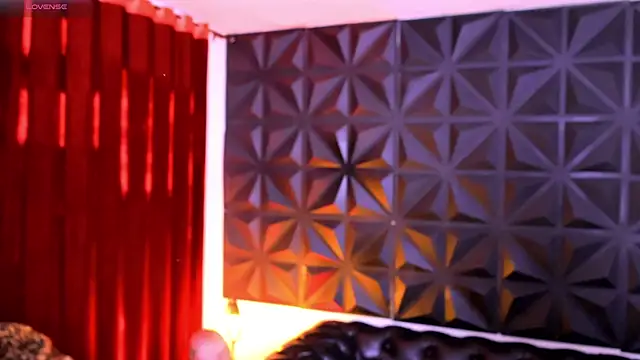 Misselektra   online show from 28, 12, 2024