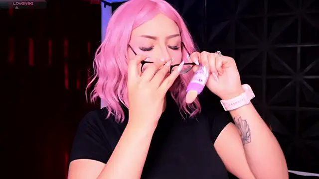 Misselektra   online show from 15, 1, 2025