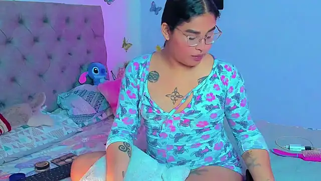 Snapshot of mabellfox chatting on 25, 12, 2024 mabellfox online show from 25, 12, 2024