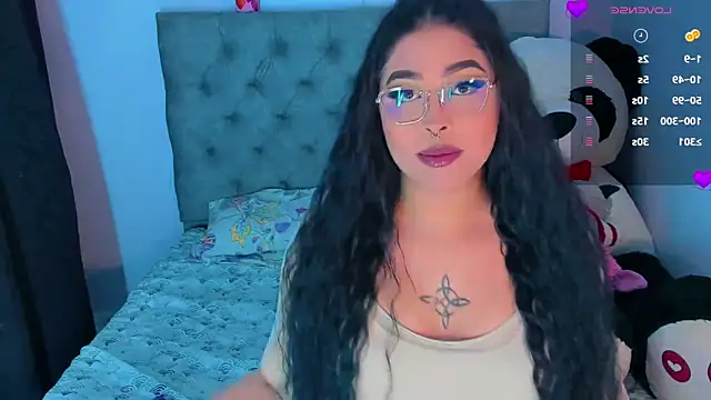 Snapshot of mabellfox chatting on 9, 10, 2025 mabellfox online show from 9, 10, 2025