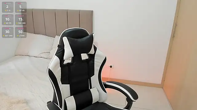 soyamandaa  online show from 4, 2, 2026