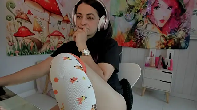 LovelyAzucena online show from 27, 9, 2025