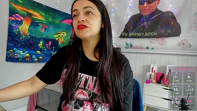 LovelyAzucena online show from 22, 10, 2025