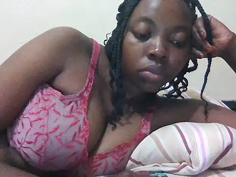 Snapshot of Sexxy_blush1 chatting on 19, 9, 2025 Sexxy blush1 online show from 19, 9, 2025