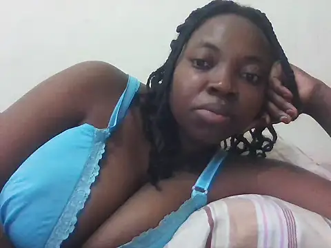 Snapshot of Sexxy_blush1 chatting on 10, 10, 2025 Sexxy blush1 online show from 10, 10, 2025