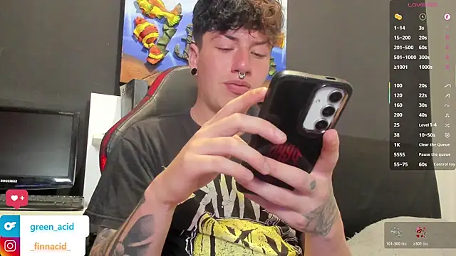 Green acid01 online show from 24, 4, 2026