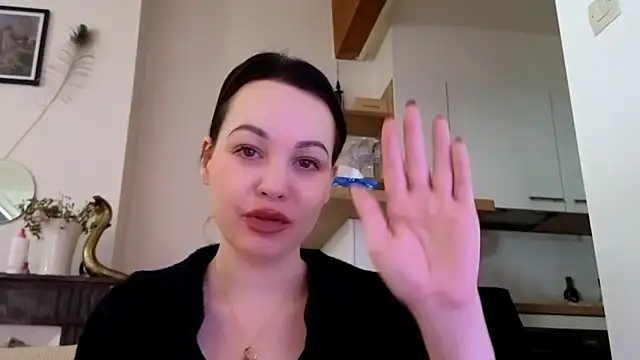 Snapshot of Lilie_romeo chatting on 5, 2, 2025 Lilie romeo online show from 5, 2, 2025