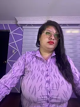 MiiaaJoness online show from 2, 2, 2026