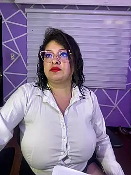 MiiaaJoness online show from 10, 7, 2026