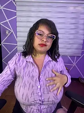 MiiaaJoness online show from 28, 7, 2026