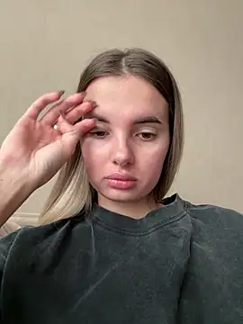 Snapshot of Donna_Evans chatting on 22, 10, 2025 Donna Evans online show from 22, 10, 2025