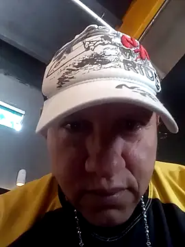 Snapshot of will1980 chatting on 22, 12, 2025 will1980 online show from 22, 12, 2025