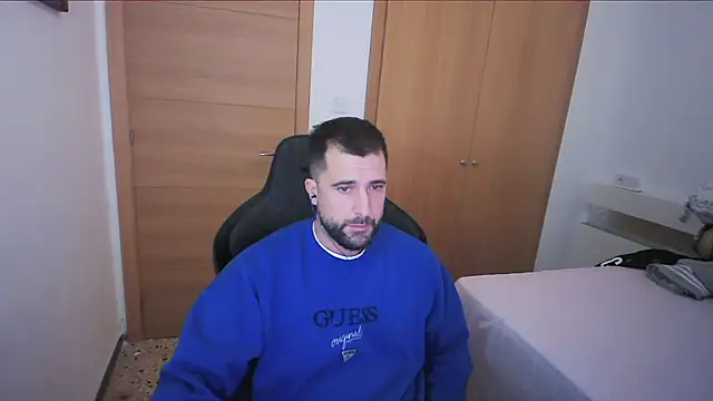 Snapshot of alex877x chatting on 19, 11, 2025 alex877x online show from 19, 11, 2025