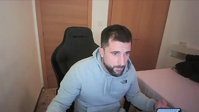 Snapshot of alex877x chatting on 26, 11, 2025 alex877x online show from 26, 11, 2025