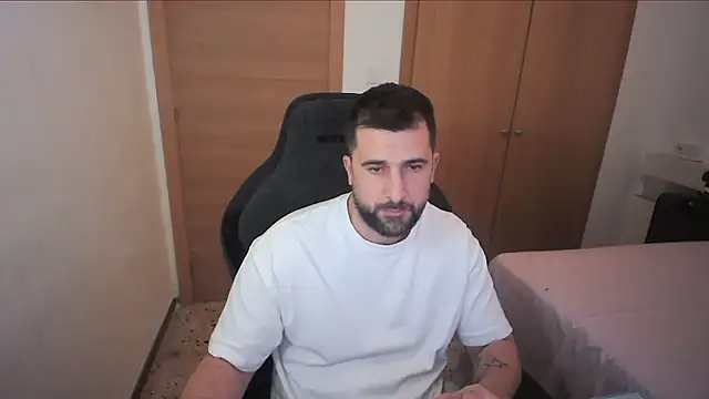 Snapshot of alex877x chatting on 15, 12, 2025 alex877x online show from 15, 12, 2025