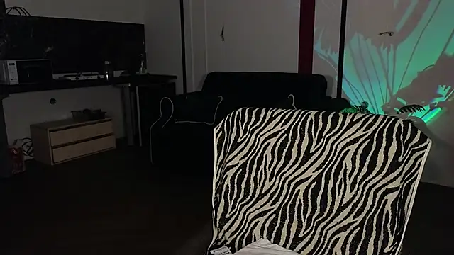 Snapshot of ATOMIC-KETCHUP chatting on 31, 10, 2025 ATOMIC-KETCHUP online show from 31, 10, 2025