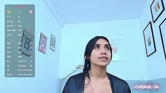 Snapshot of littlee_emilyy_ chatting on 5, 12, 2024 littlee emilyy online show from 5, 12, 2024