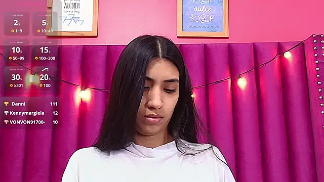 Snapshot of littlee_emilyy_ chatting on 6, 2, 2025 littlee emilyy online show from 6, 2, 2025