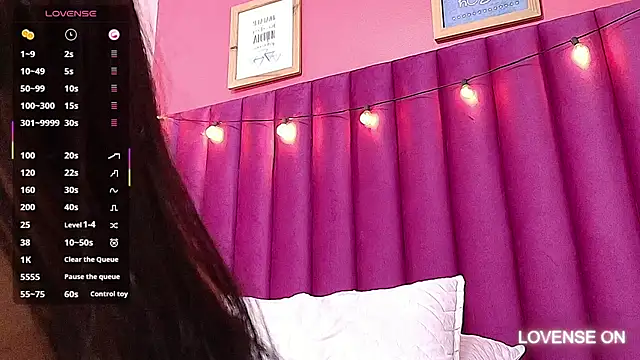 Snapshot of littlee_emilyy_ chatting on 12, 2, 2025 littlee emilyy online show from 12, 2, 2025