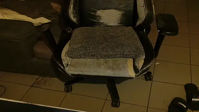 Str8boyy online show from 8, 4, 2026