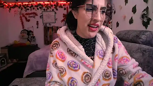 Snapshot of azahar__ziiz chatting on 19, 12, 2024 azahar ziiz online show from 19, 12, 2024