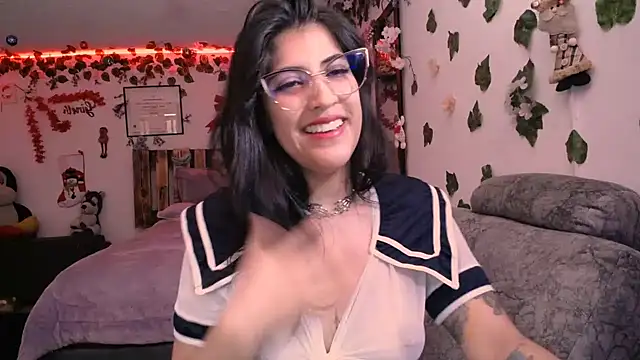 Snapshot of azahar__ziiz chatting on 20, 12, 2024 azahar ziiz online show from 20, 12, 2024