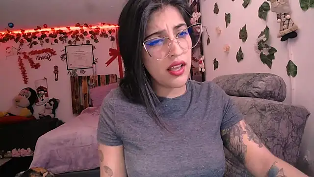 Snapshot of azahar__ziiz chatting on 2, 1, 2025 azahar ziiz online show from 2, 1, 2025