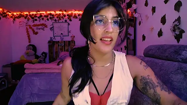 Snapshot of azahar__ziiz chatting on 7, 2, 2025 azahar ziiz online show from 7, 2, 2025