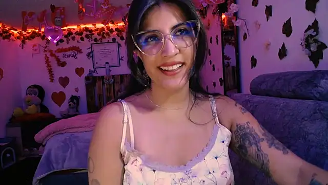 Snapshot of azahar__ziiz chatting on 13, 2, 2025 azahar ziiz online show from 13, 2, 2025