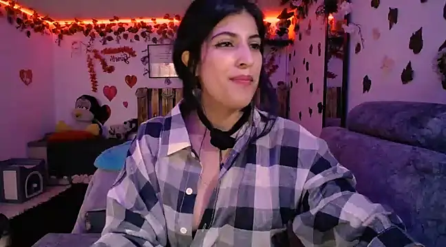 Snapshot of azahar__ziiz chatting on 9, 3, 2025 azahar ziiz online show from 9, 3, 2025