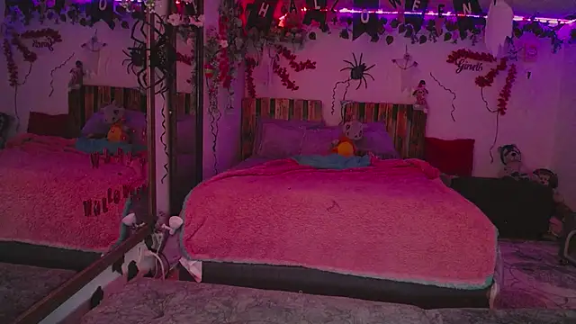 Snapshot of azahar__ziiz chatting on 19, 10, 2025 azahar ziiz online show from 19, 10, 2025