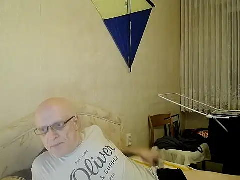 Snapshot of HornyRalfi55 chatting on 19, 1, 2025 HornyRalfi55 online show from 19, 1, 2025