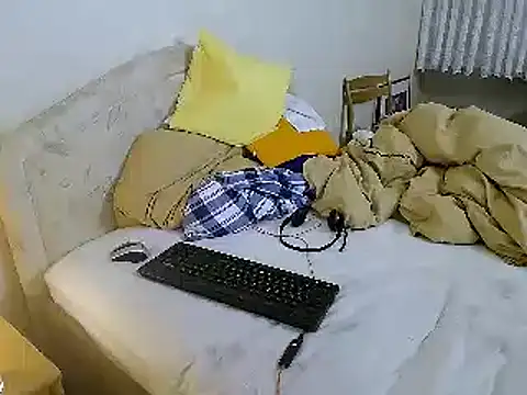 Snapshot of HornyRalfi55 chatting on 12, 3, 2025 HornyRalfi55 online show from 12, 3, 2025