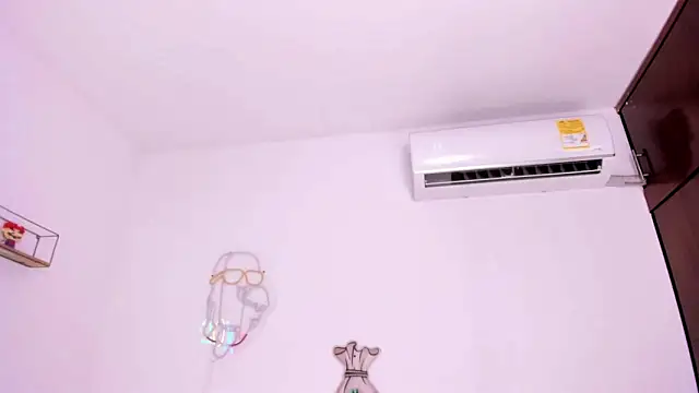 Snapshot of eileen_tanihara chatting on 12, 4, 2026 eileen tanihara online show from 12, 4, 2026