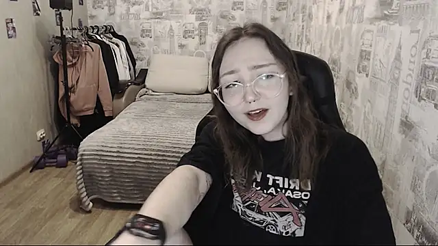 AmeliaKamishiro online show from 5, 12, 2024