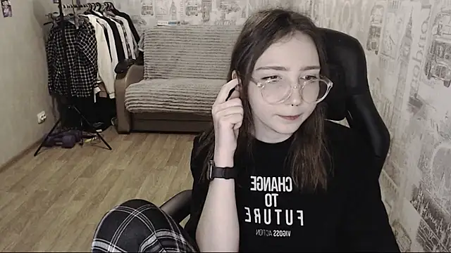 AmeliaKamishiro online show from 10, 12, 2024