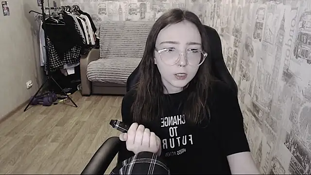 AmeliaKamishiro online show from 13, 12, 2024