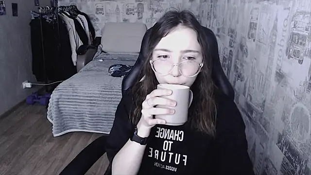 AmeliaKamishiro online show from 25, 12, 2024