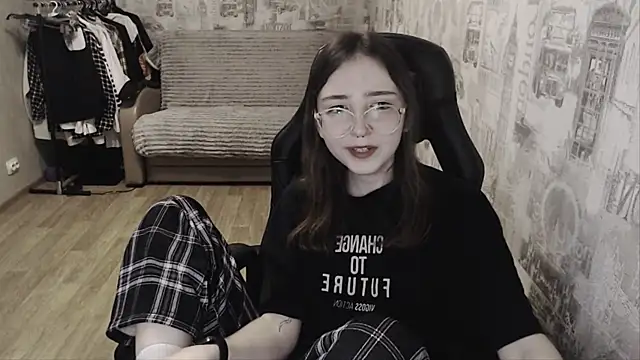 AmeliaKamishiro online show from 13, 1, 2025