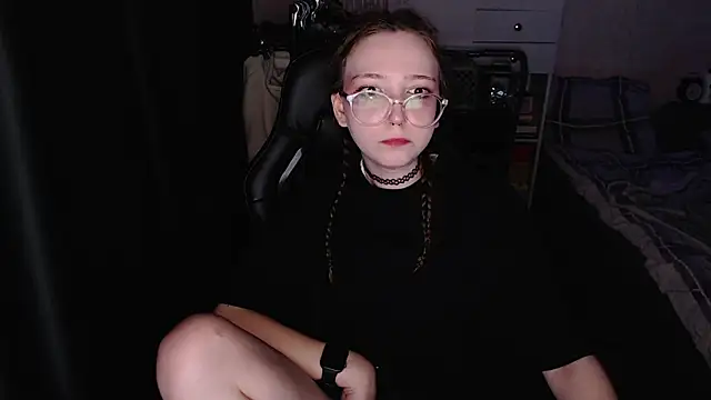 AmeliaKamishiro online show from 18, 11, 2025