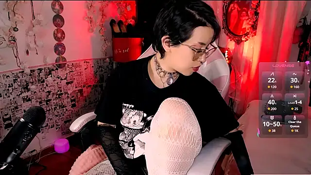 Snapshot of kitty_roxy chatting on 17, 9, 2025 kitty roxy online show from 17, 9, 2025