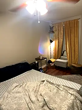 Snapshot of MnM4ever chatting on 7, 11, 2025 MnM4ever online show from 7, 11, 2025