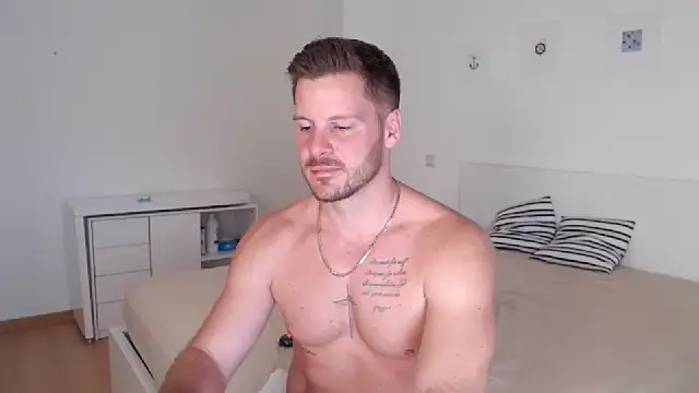 Snapshot of SexyandMarried1 chatting on 31, 1, 2025 SexyandMarried1 online show from 31, 1, 2025